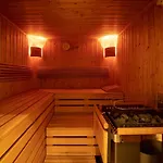 Hotel Charly