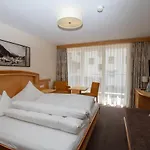 Hotel Charly