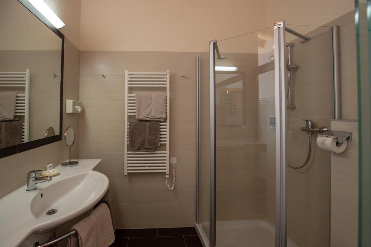Charly Hotel 3*
